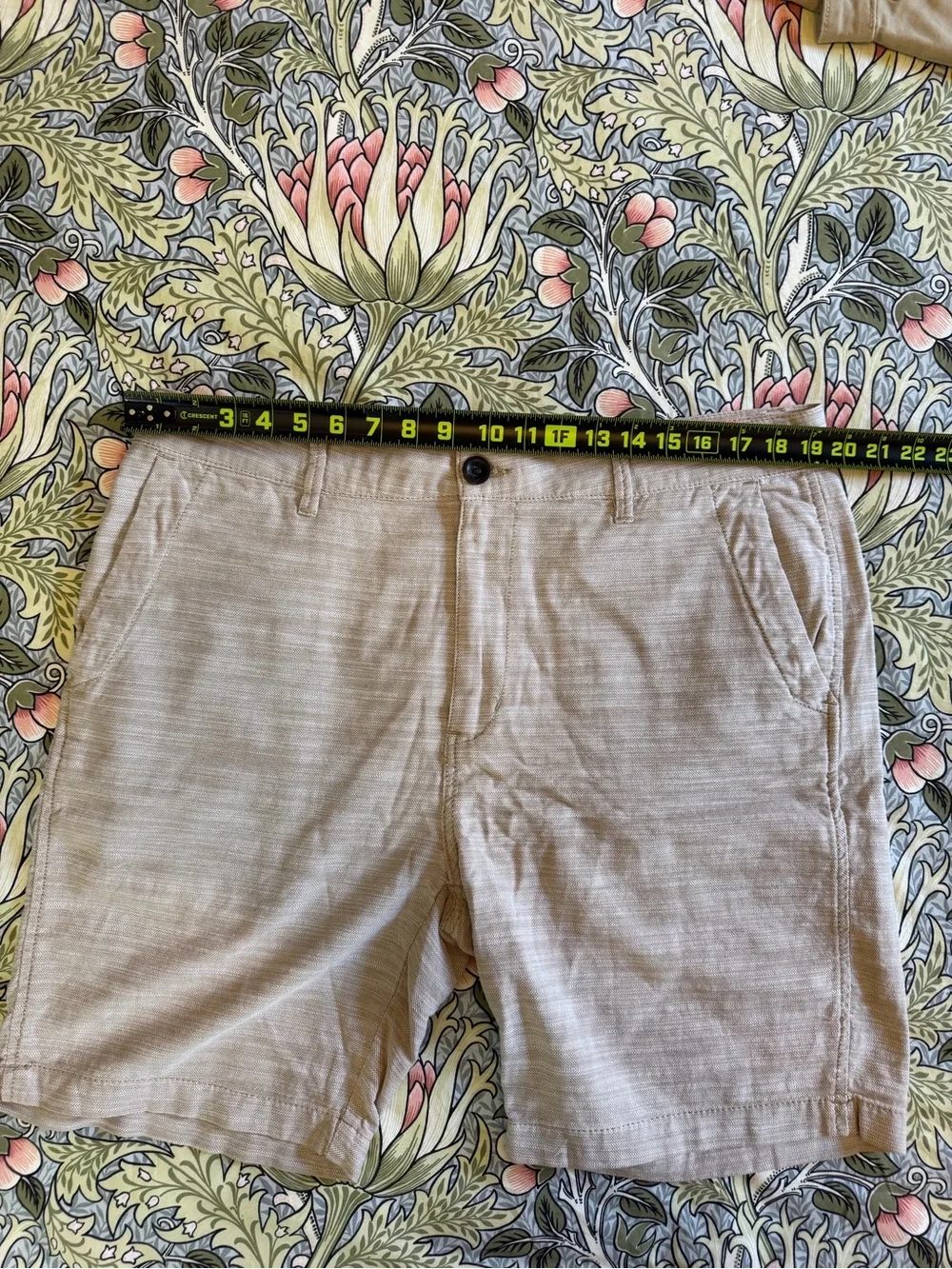 Union men’s cotton chino short.